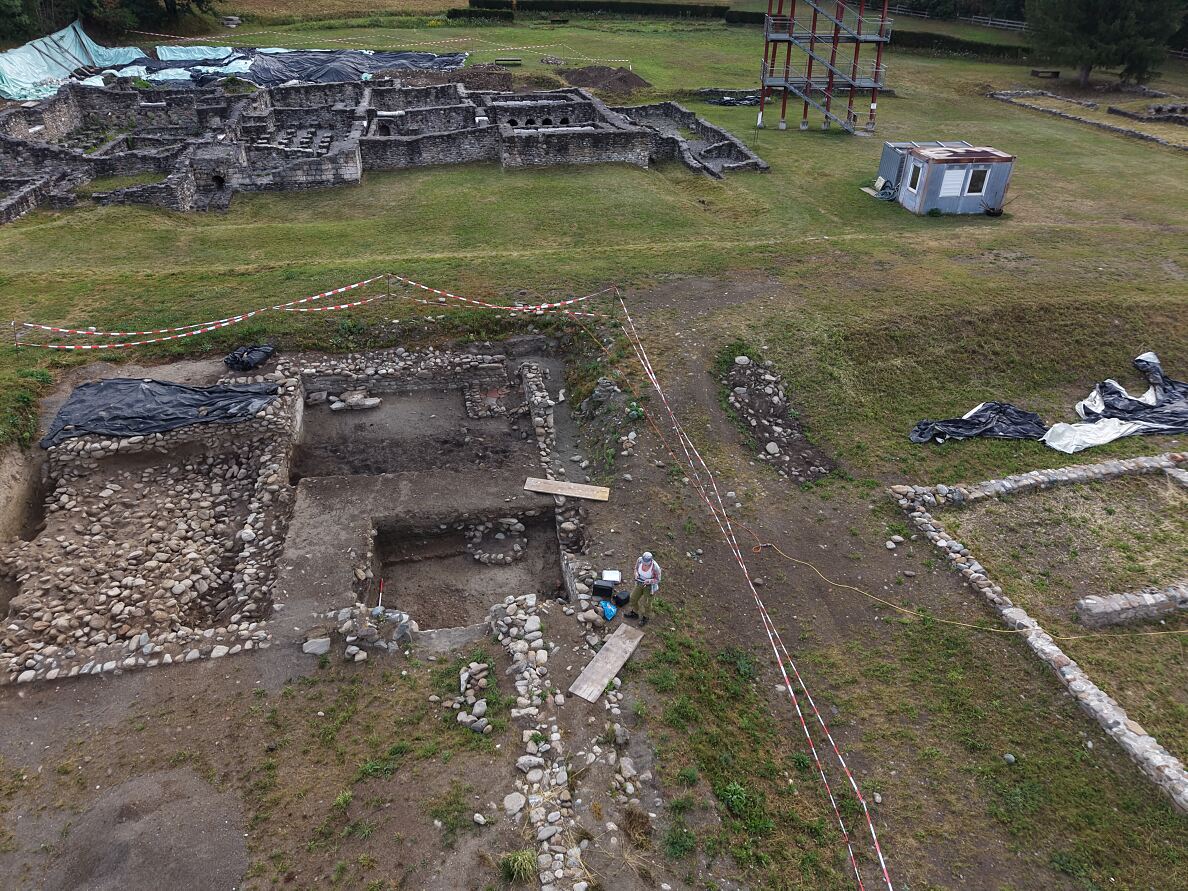 Ausgrabungsarbeiten3_c_UniIBK_InstitutArchaeologie